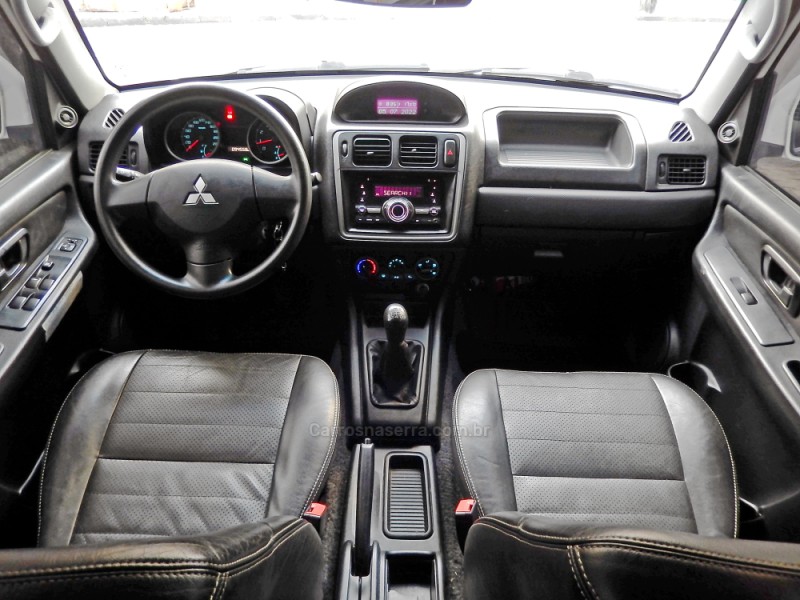 PAJERO TR4 2.0 4X2 16V 140CV FLEX 4P MANUAL - 2013 - CAXIAS DO SUL