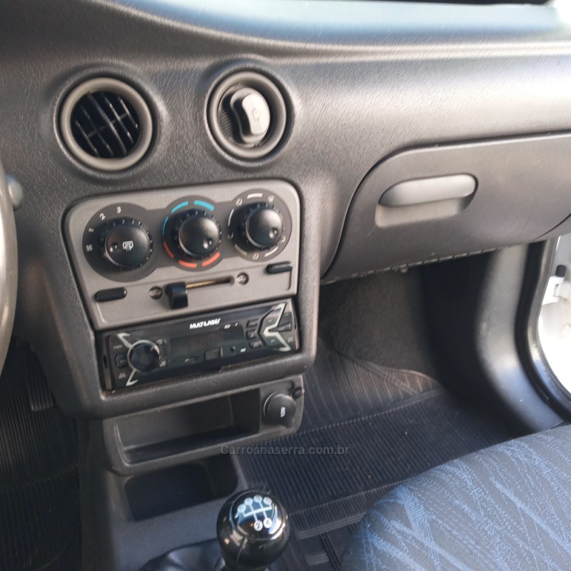 CELTA 1.0 MPFI VHC SPIRIT 8V GASOLINA 2P MANUAL - 2005 - FLORES DA CUNHA
