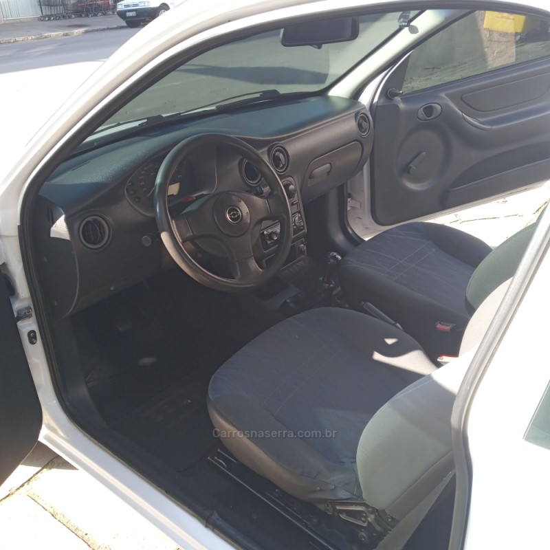 CELTA 1.0 MPFI VHC SPIRIT 8V GASOLINA 2P MANUAL - 2005 - FLORES DA CUNHA