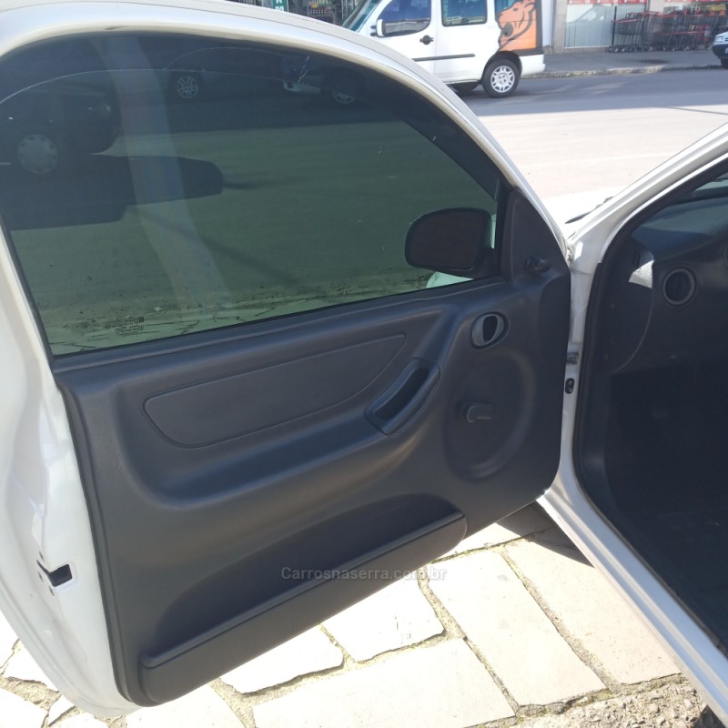 CELTA 1.0 MPFI VHC SPIRIT 8V GASOLINA 2P MANUAL - 2005 - FLORES DA CUNHA