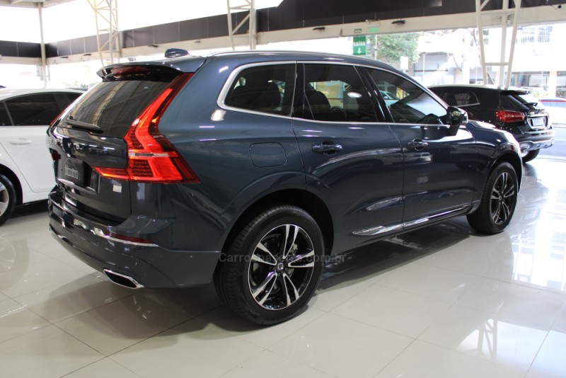 XC60 2.0 T8 MOMENTUM HYBRID GASOLINA 4P AUTOMÁTICO - 2021 - CAXIAS DO SUL