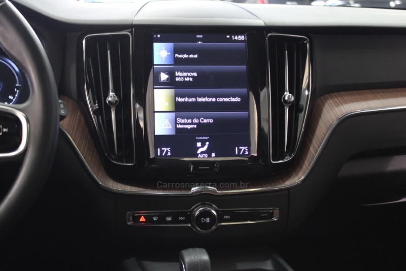 XC60 2.0 T8 MOMENTUM HYBRID GASOLINA 4P AUTOMÁTICO - 2021 - CAXIAS DO SUL