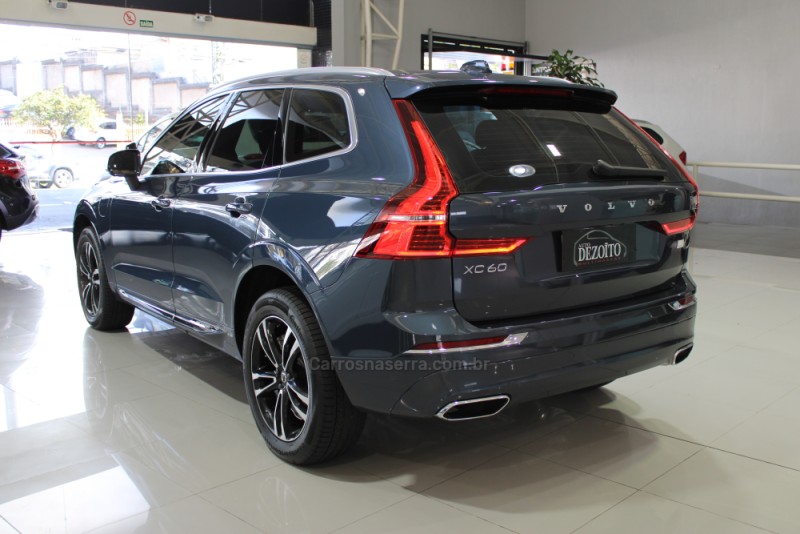 XC60 2.0 T8 MOMENTUM HYBRID GASOLINA 4P AUTOMÁTICO - 2021 - CAXIAS DO SUL