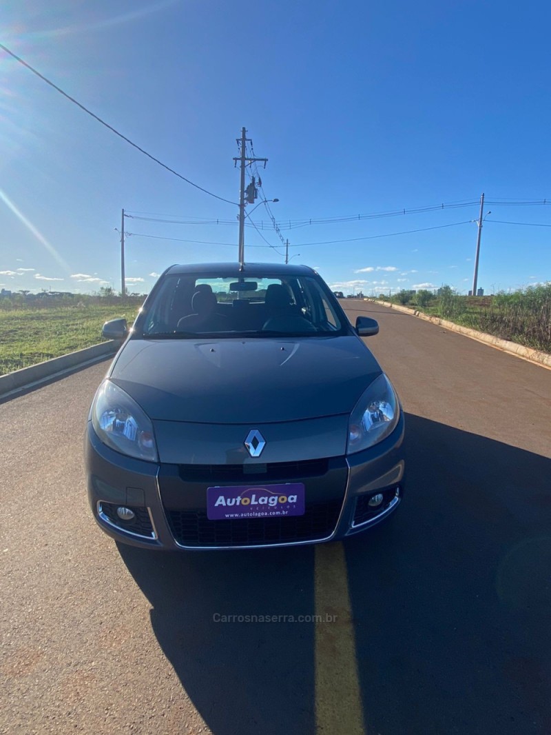 SANDERO 1.6 PRIVILÉGE 16V FLEX 4P AUTOMÁTICO - 2014 - LAGOA VERMELHA