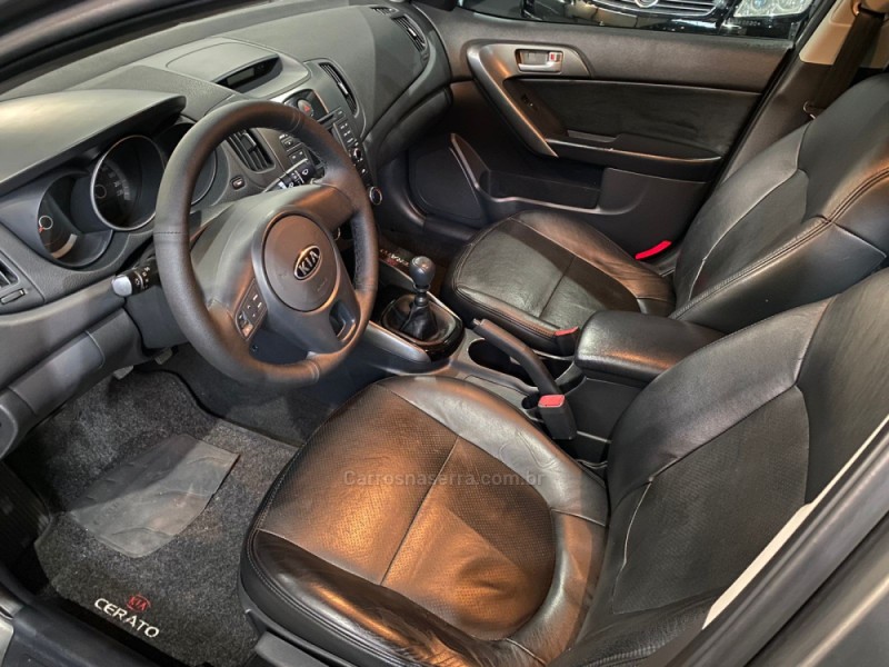 CERATO 1.6 SX3 16V GASOLINA 4P MANUAL - 2013 - CAXIAS DO SUL