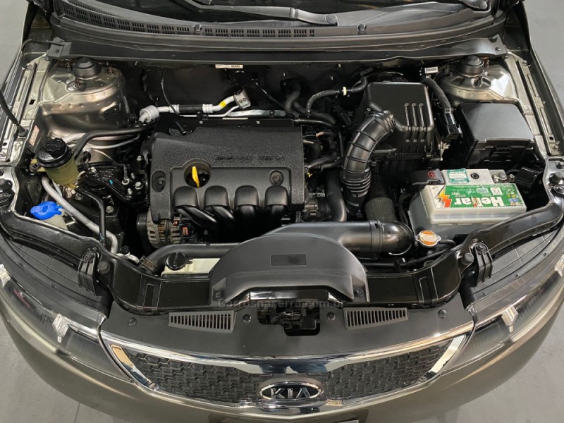 CERATO 1.6 SX3 16V GASOLINA 4P MANUAL - 2013 - CAXIAS DO SUL