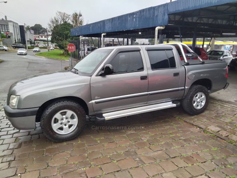 S10 2.8 STD 4X2 CD 12V TURBO INTERCOOLER DIESEL 4P MANUAL - 2004 - CAXIAS DO SUL