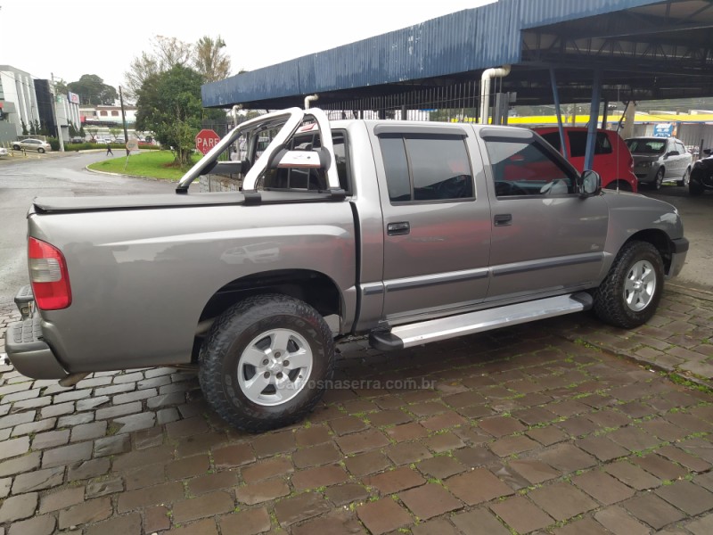 S10 2.8 STD 4X2 CD 12V TURBO INTERCOOLER DIESEL 4P MANUAL - 2004 - CAXIAS DO SUL