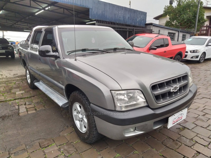 S10 2.8 STD 4X2 CD 12V TURBO INTERCOOLER DIESEL 4P MANUAL - 2004 - CAXIAS DO SUL