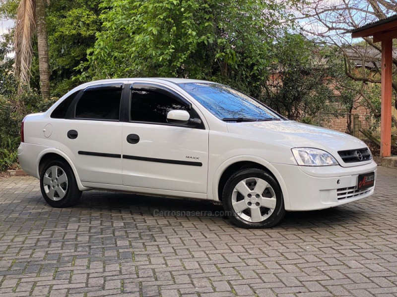 CORSA 1.0 MPFI MAXX SEDAN 8V GASOLINA 4P MANUAL - 2003 - PAROBé