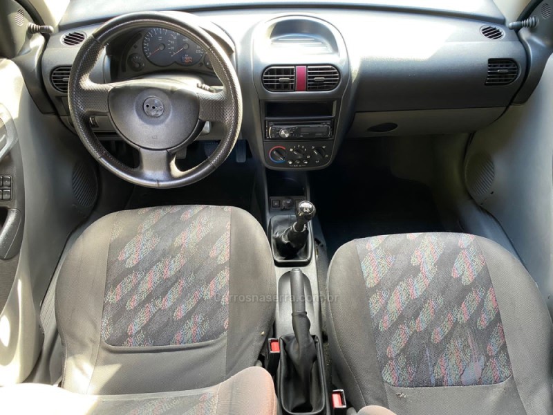 CORSA 1.0 MPFI MAXX SEDAN 8V GASOLINA 4P MANUAL - 2003 - PAROBé