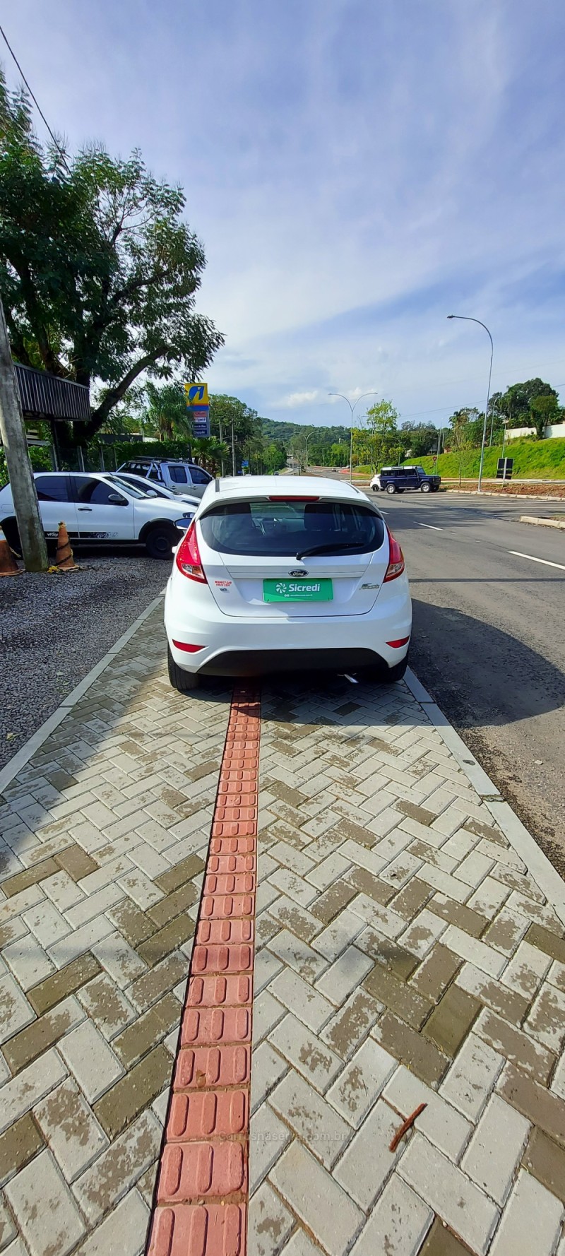 FIESTA 1.6 SE HATCH PLUS 16V FLEX 4P MANUAL - 2017 - BOM PRINCíPIO