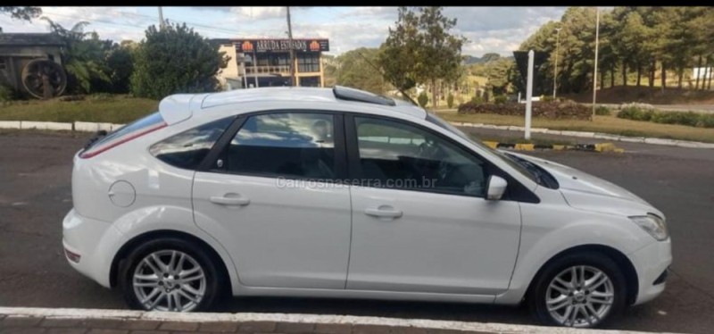 focus 2.0 ghia 16v gasolina 4p automatico 2009 caxias do sul
