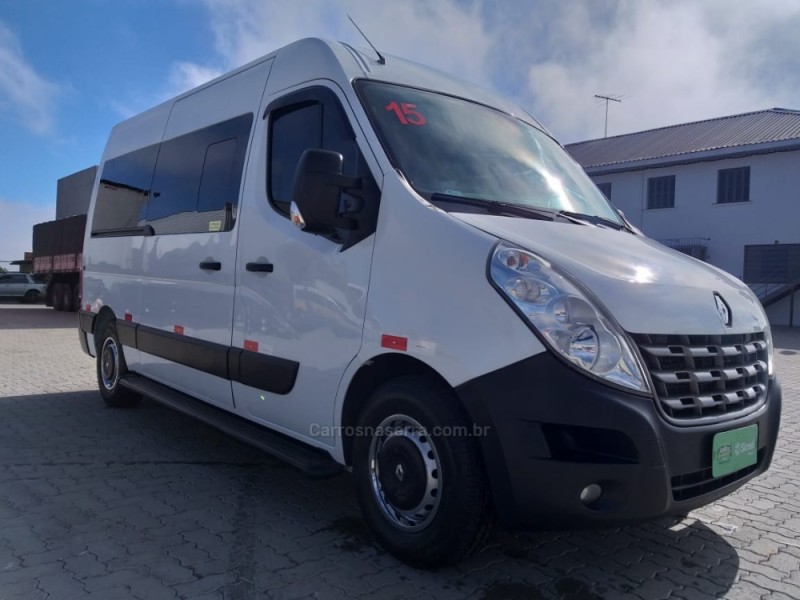 MASTER 2.3 DCI MINIBUS STANDARD L2H2 16 LUGARES 16V DIESEL 4P MANUAL - 2015 - CAXIAS DO SUL