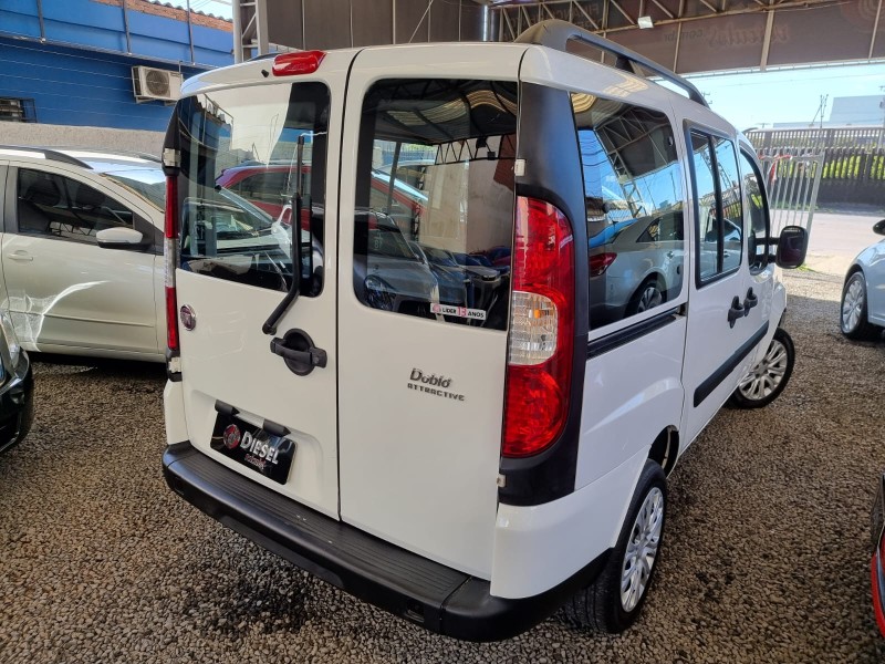 DOBLÓ 1.4 MPI ATTRACTIVE 8V FLEX 4P MANUAL - 2015 - CANOAS