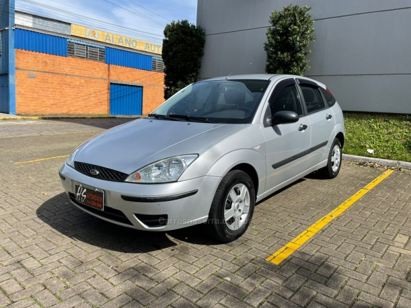 FOCUS 1.6 8V GASOLINA 4P MANUAL - 2005 - CAXIAS DO SUL