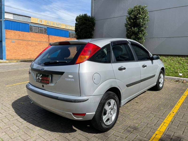FOCUS 1.6 8V GASOLINA 4P MANUAL - 2005 - CAXIAS DO SUL