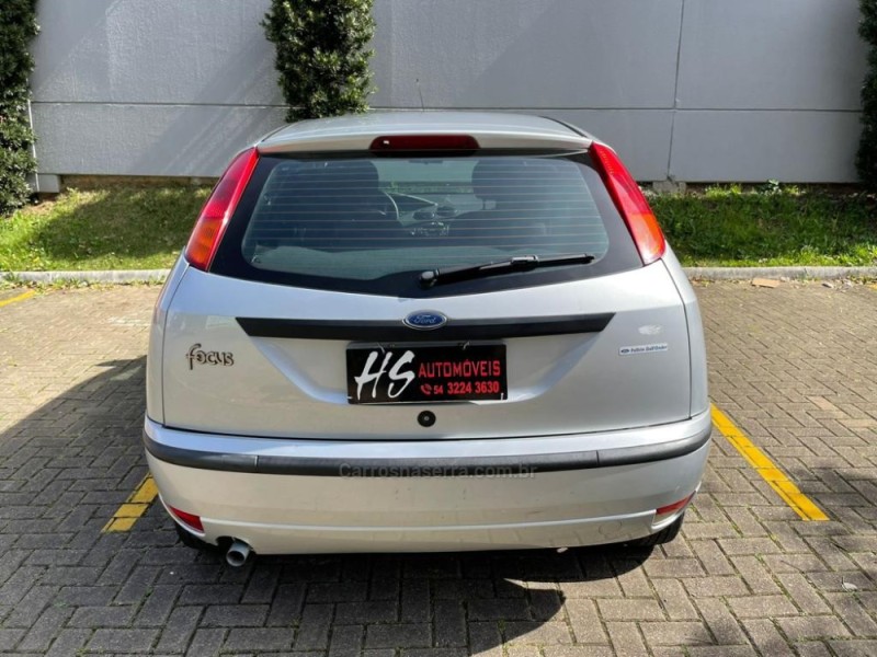 FOCUS 1.6 8V GASOLINA 4P MANUAL - 2005 - CAXIAS DO SUL