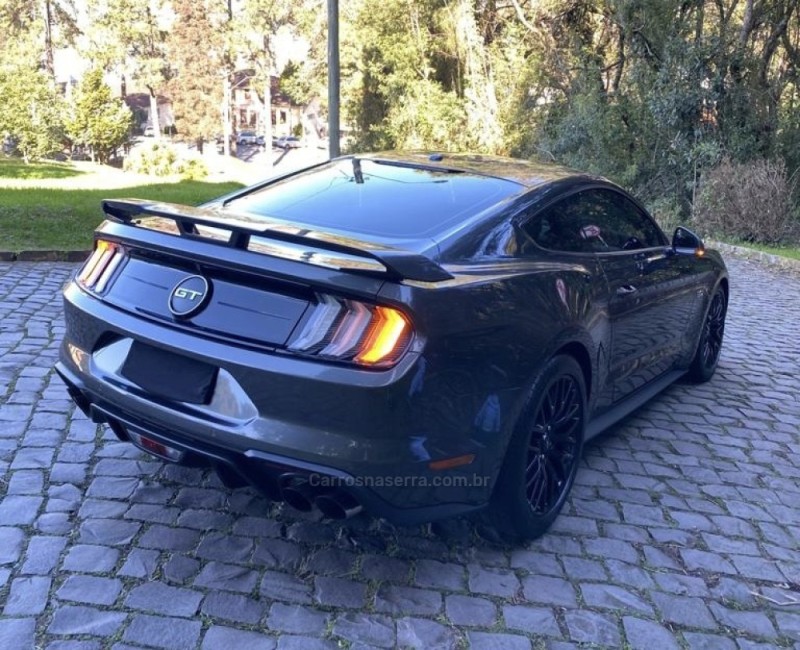MUSTANG 5.0 GT PREMIUM COUPÉ V8 32V GASOLINA 2P MANUAL - 2018 - PASSO FUNDO