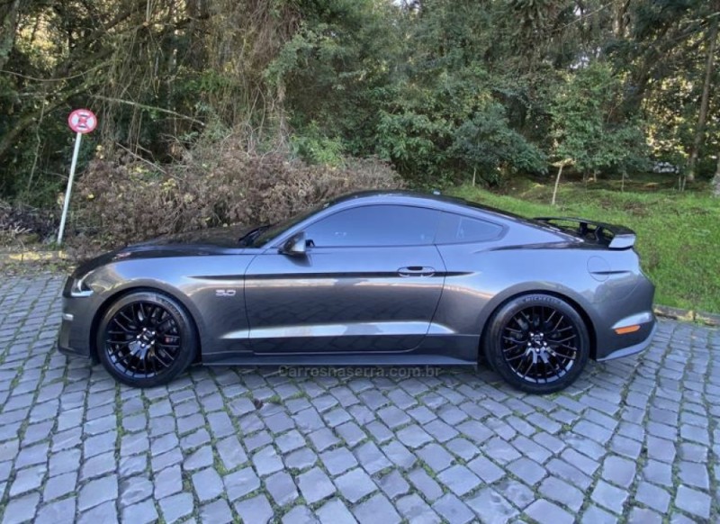 MUSTANG 5.0 GT PREMIUM COUPÉ V8 32V GASOLINA 2P MANUAL - 2018 - PASSO FUNDO