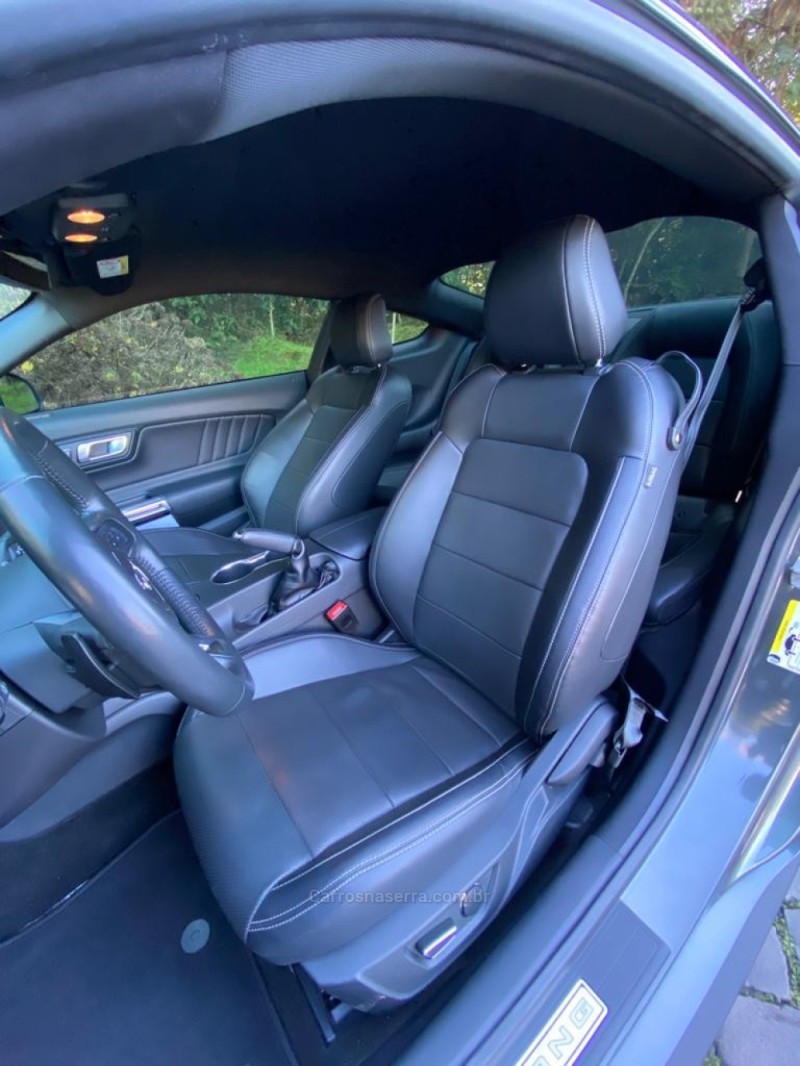 MUSTANG 5.0 GT PREMIUM COUPÉ V8 32V GASOLINA 2P MANUAL - 2018 - PASSO FUNDO
