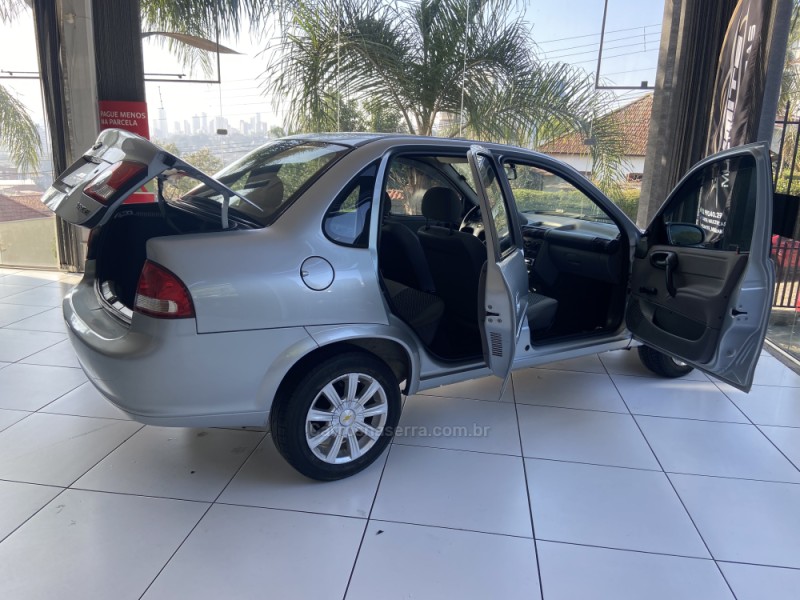 CLASSIC 1.0 MPFI LIFE 8V FLEX 4P MANUAL - 2011 - NOVO HAMBURGO