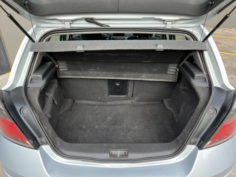 VECTRA 2.0 MPFI GT HATCH 8V FLEX 4P MANUAL - 2010 - CAXIAS DO SUL