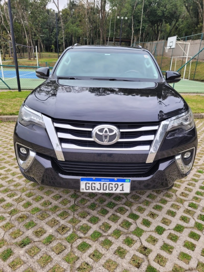 HILUX SW4 3.0 SRV 4X4 7 LUGARES 16V TURBO INTERCOOLER DIESEL 4P AUTOMÁTICO