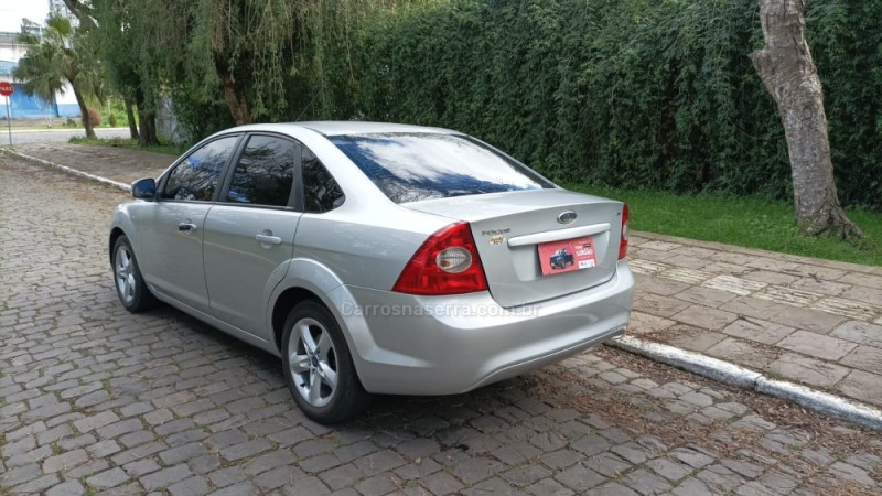 FOCUS 2.0 FC 16V GASOLINA 4P MANUAL - 2009 - FARROUPILHA