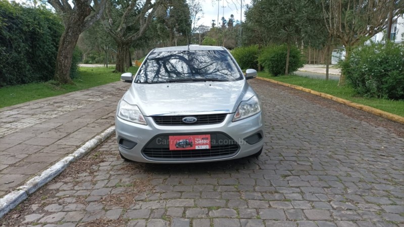FOCUS 2.0 FC 16V GASOLINA 4P MANUAL - 2009 - FARROUPILHA