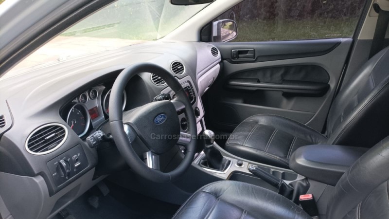 FOCUS 2.0 FC 16V GASOLINA 4P MANUAL - 2009 - FARROUPILHA