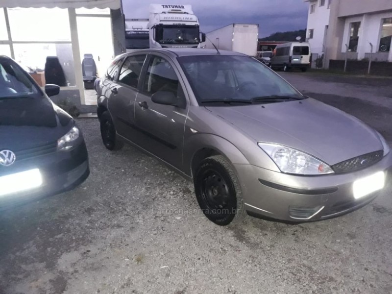 FOCUS 1.6 8V GASOLINA 4P MANUAL - 2005 - FARROUPILHA