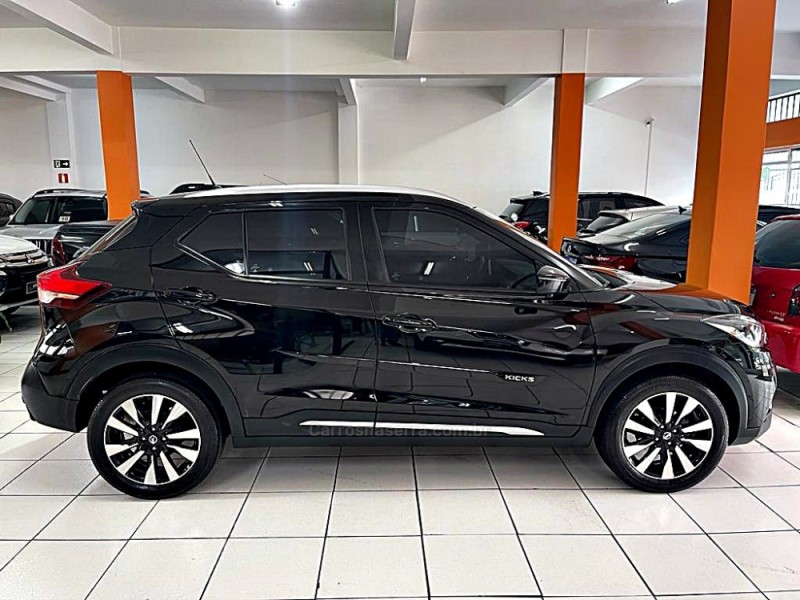 KICKS 1.6 16V FLEX SL PACK TECH 4P XTRONIC - 2017 - CAXIAS DO SUL