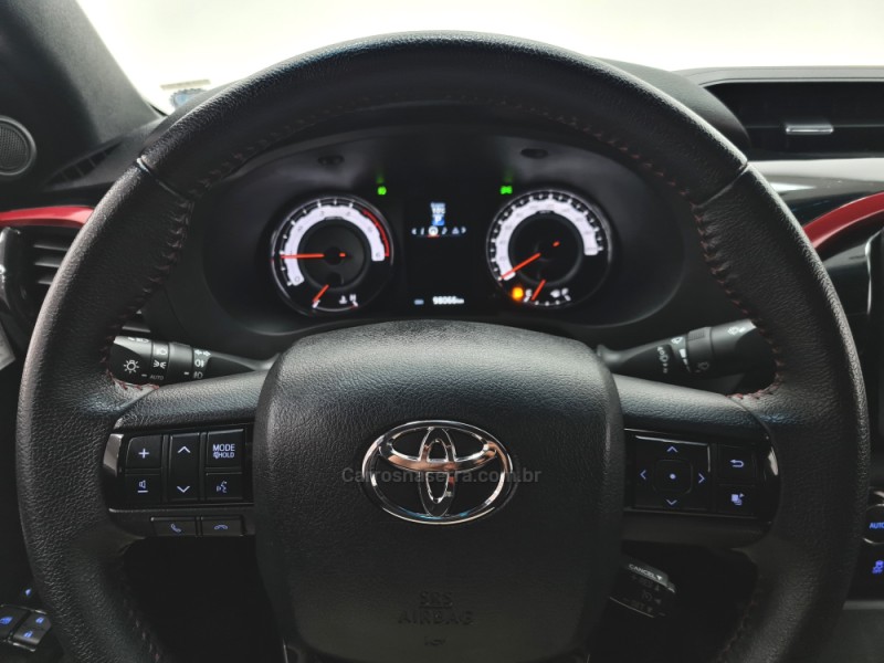 HILUX 2.8 GR-S 4X4 CD 16V TURBO INTERCOOLER DIESEL 4P AUTOMÁTICO - 2019 - SANTA CRUZ DO SUL