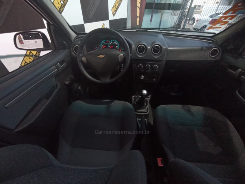 CELTA 1.0 MPFI LIFE 8V FLEX 4P MANUAL - 2015 - PORTãO