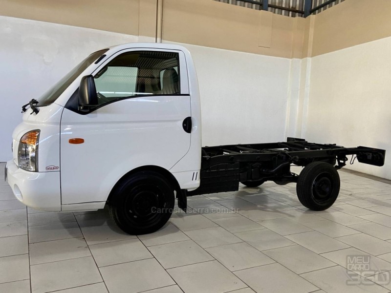 HR 2.5 TCI HD BAU 4X2 8V 97CV TURBO INTERCOOLER DIESEL 2P MANUAL - 2012 - ESTâNCIA VELHA