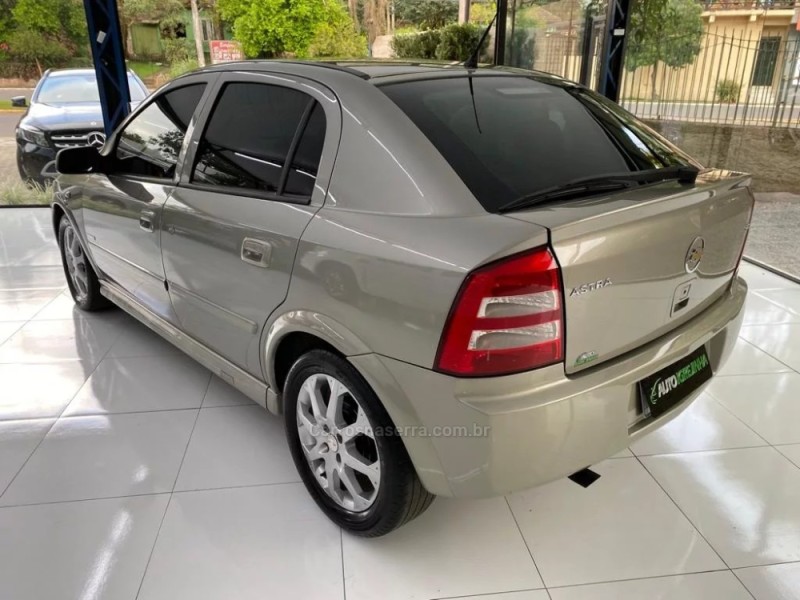 ASTRA 2.0 MPFI 8V FLEX 4P MANUAL - 2009 - IGREJINHA
