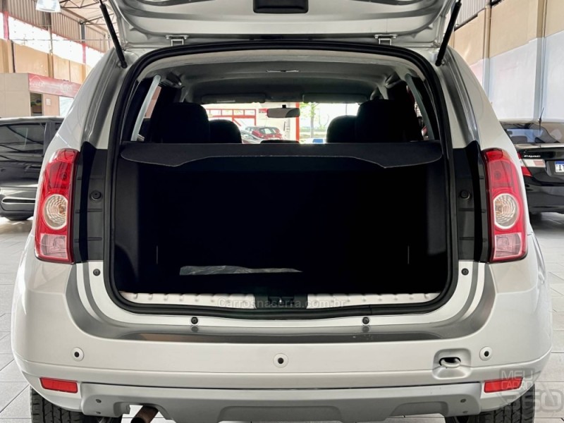 DUSTER 1.6 DYNAMIQUE 4X2 16V FLEX 4P MANUAL - 2014 - ESTâNCIA VELHA