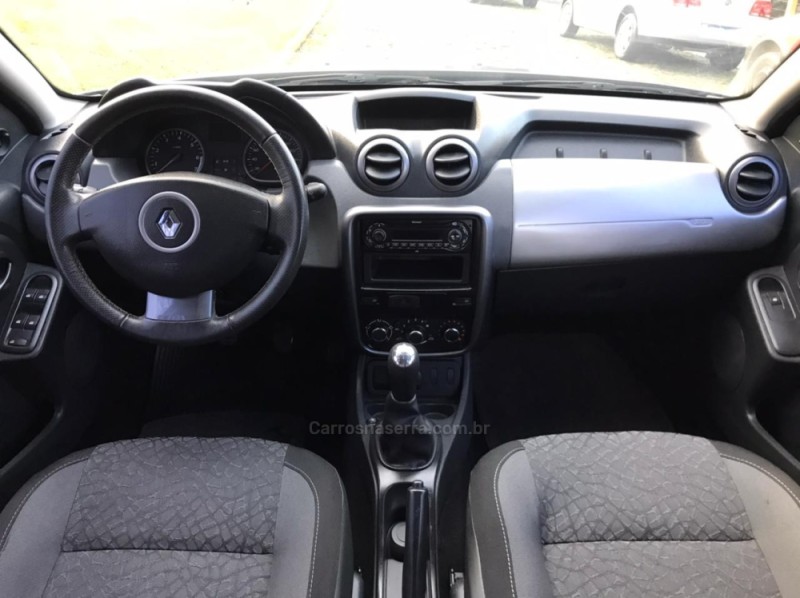 DUSTER 1.6 EXPRESSION 4X2 16V FLEX 4P MANUAL - 2012 - DOIS IRMãOS