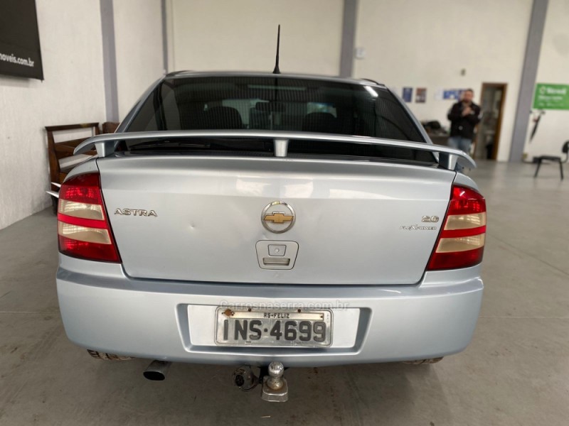 ASTRA 2.0 MPFI ADVANTAGE 8V FLEX 2P MANUAL - 2007 - BOM PRINCíPIO