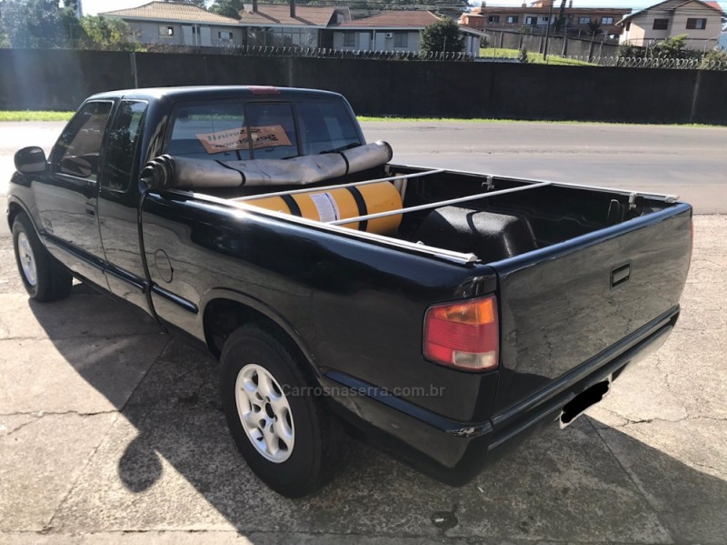 S10 2.2 MPFI DLX 4X2 CE 8V GASOLINA 2P MANUAL - 1996 - CAXIAS DO SUL