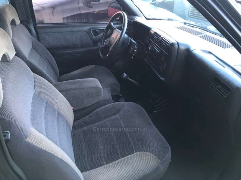 S10 2.2 MPFI DLX 4X2 CE 8V GASOLINA 2P MANUAL - 1996 - CAXIAS DO SUL