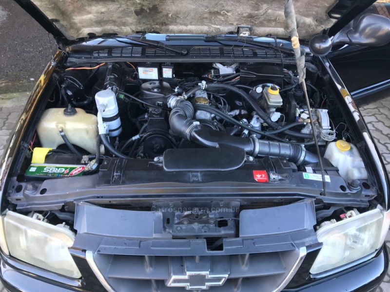 S10 2.2 MPFI DLX 4X2 CE 8V GASOLINA 2P MANUAL - 1996 - CAXIAS DO SUL