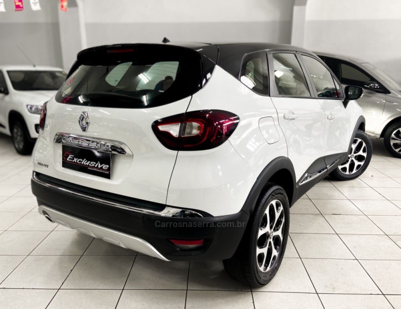 CAPTUR 1.6 16V FLEX INTENSE AUTOMÁTICO - 2019 - PASSO FUNDO