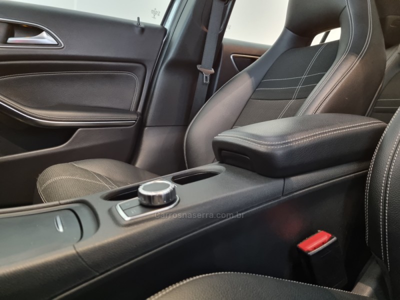 GLA 200 1.6 CGI VISION 16V TURBO GASOLINA 4P AUTOMÁTICO - 2015 - BENTO GONçALVES