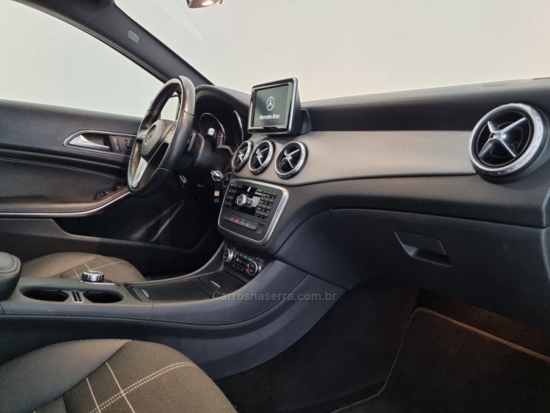 GLA 200 1.6 CGI VISION 16V TURBO GASOLINA 4P AUTOMÁTICO - 2015 - BENTO GONçALVES