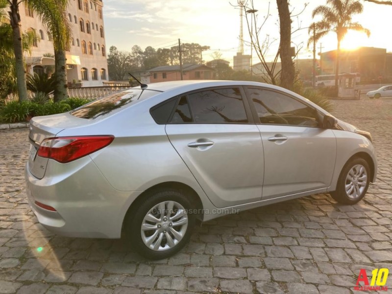 HB20S 1.6 COMFORT PLUS 16V FLEX 4P MANUAL - 2017 - CAXIAS DO SUL