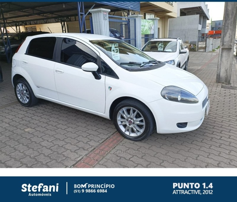 PUNTO 1.4 ATTRACTIVE 8V FLEX 4P MANUAL - 2012 - BOM PRINCíPIO