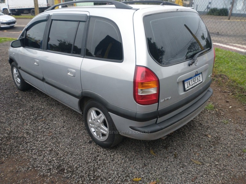 ZAFIRA 2.0 MPFI ELEGANCE 16V GASOLINA 4P MANUAL - 2001 - IGREJINHA