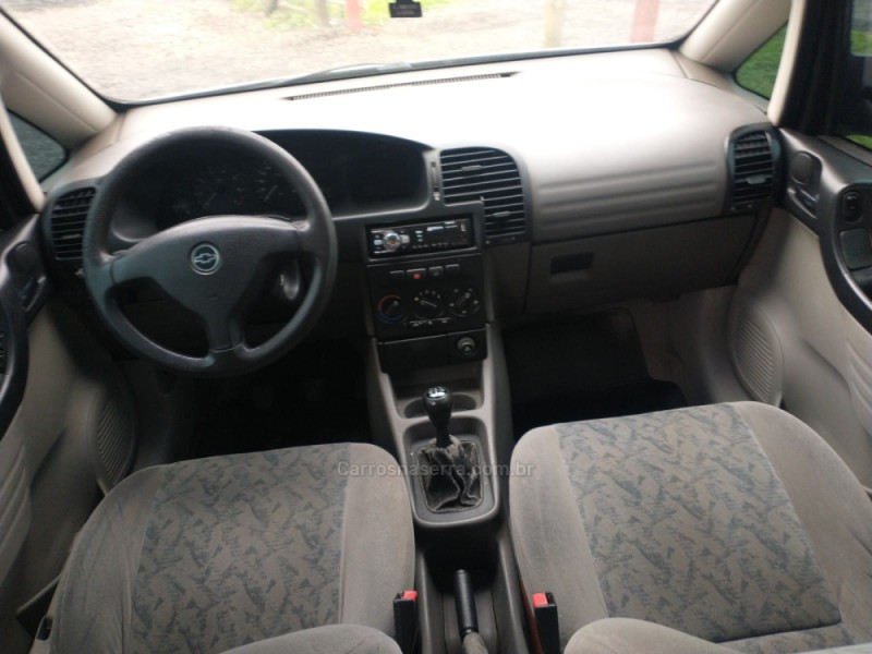 ZAFIRA 2.0 MPFI ELEGANCE 16V GASOLINA 4P MANUAL - 2001 - IGREJINHA